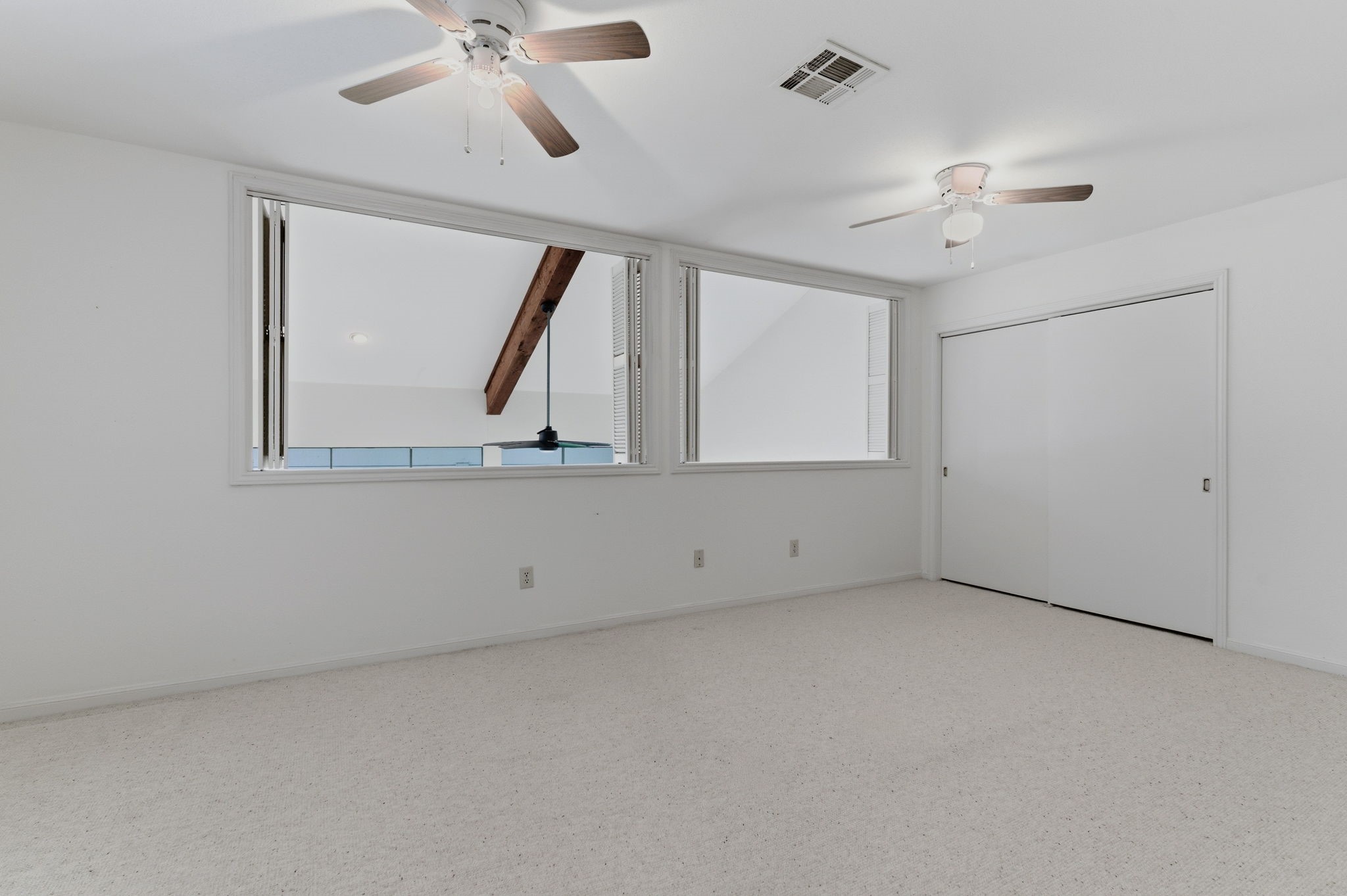 144 April Point Drive South Conroe, TX 77356 - Photo 25 of 33
