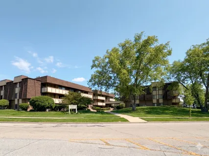 $150,000 | 435 Cavalier Court, Unit 205C, West Dundee, IL 60118