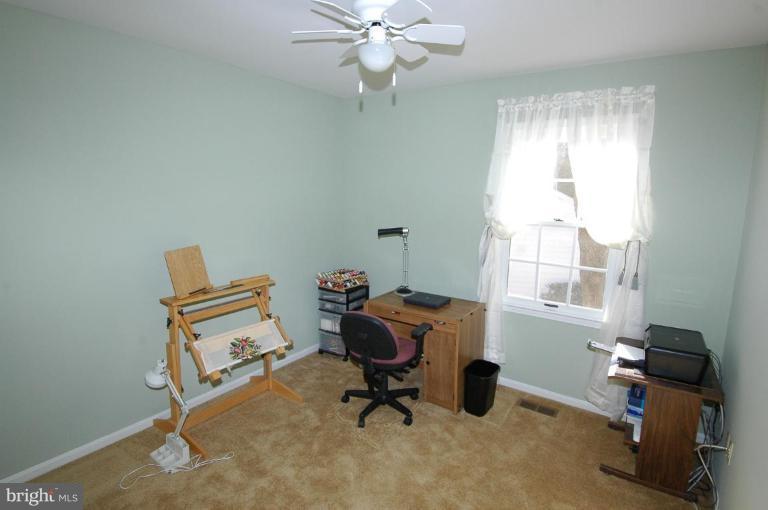 6401 Gregory Court Springfield, VA 22152 - Photo 16 of 20 Bedroom #2