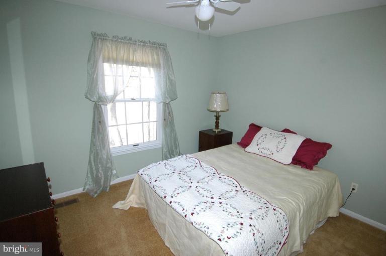 6401 Gregory Court Springfield, VA 22152 - Photo 20 of 20 Bedroom #4