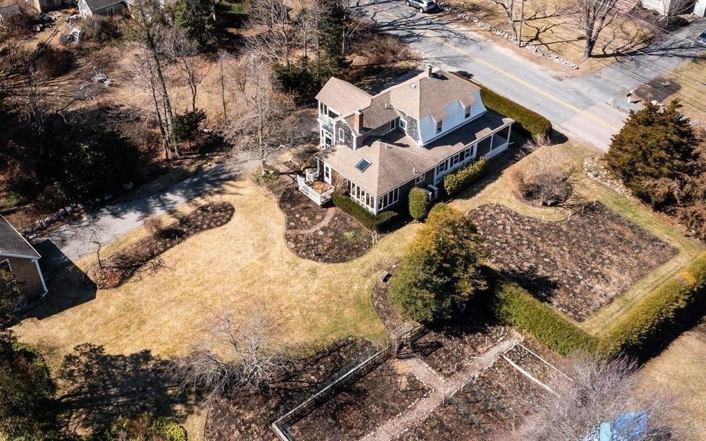 397 Tilden Road Scituate, MA 02066 - Photo 3 of 31