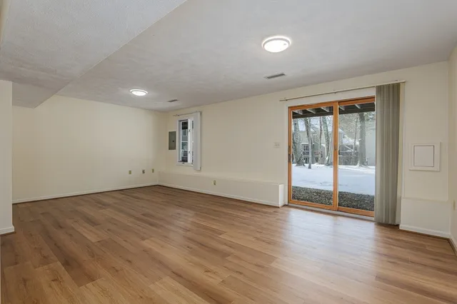 $2,500 | 13 Iris Way, Unit 21, Haverhill, MA 01830