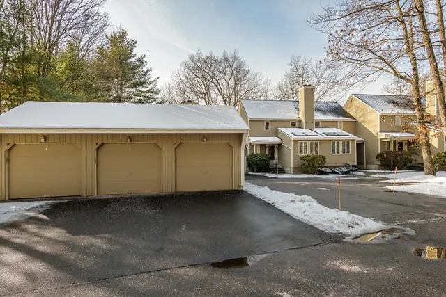 $2,500 | 13 Iris Way, Unit 21, Haverhill, MA 01830