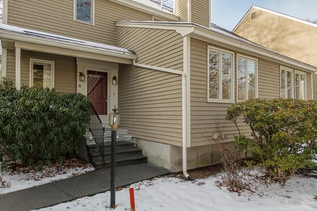 $2,500 | 13 Iris Way, Unit 21, Haverhill, MA 01830