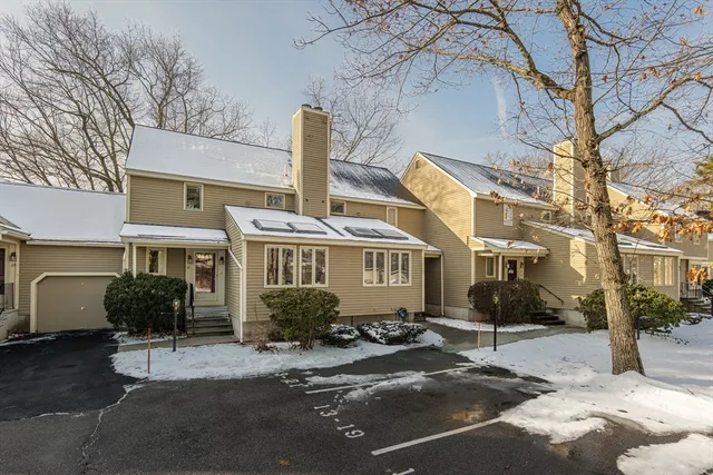 $2,500 | 13 Iris Way, Unit 21, Haverhill, MA 01830