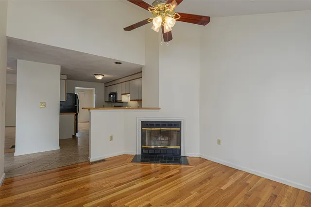 $2,500 | 13 Iris Way, Unit 21, Haverhill, MA 01830