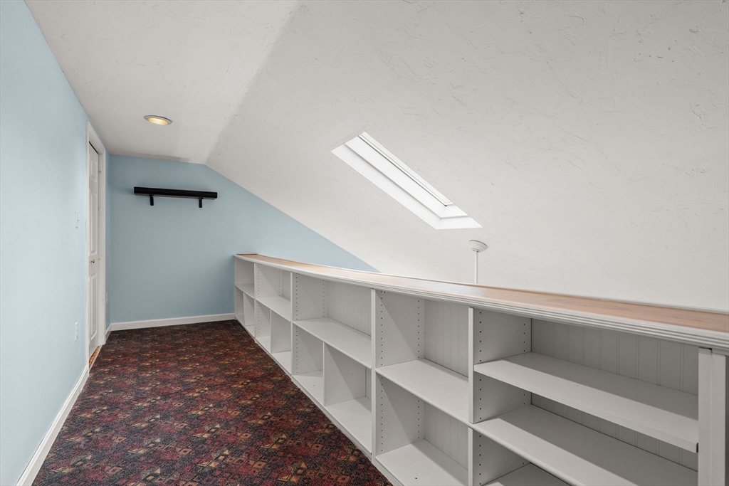 19 Overlook Road Holbrook, MA 02343 - Photo 23 of 42 a view of entryway