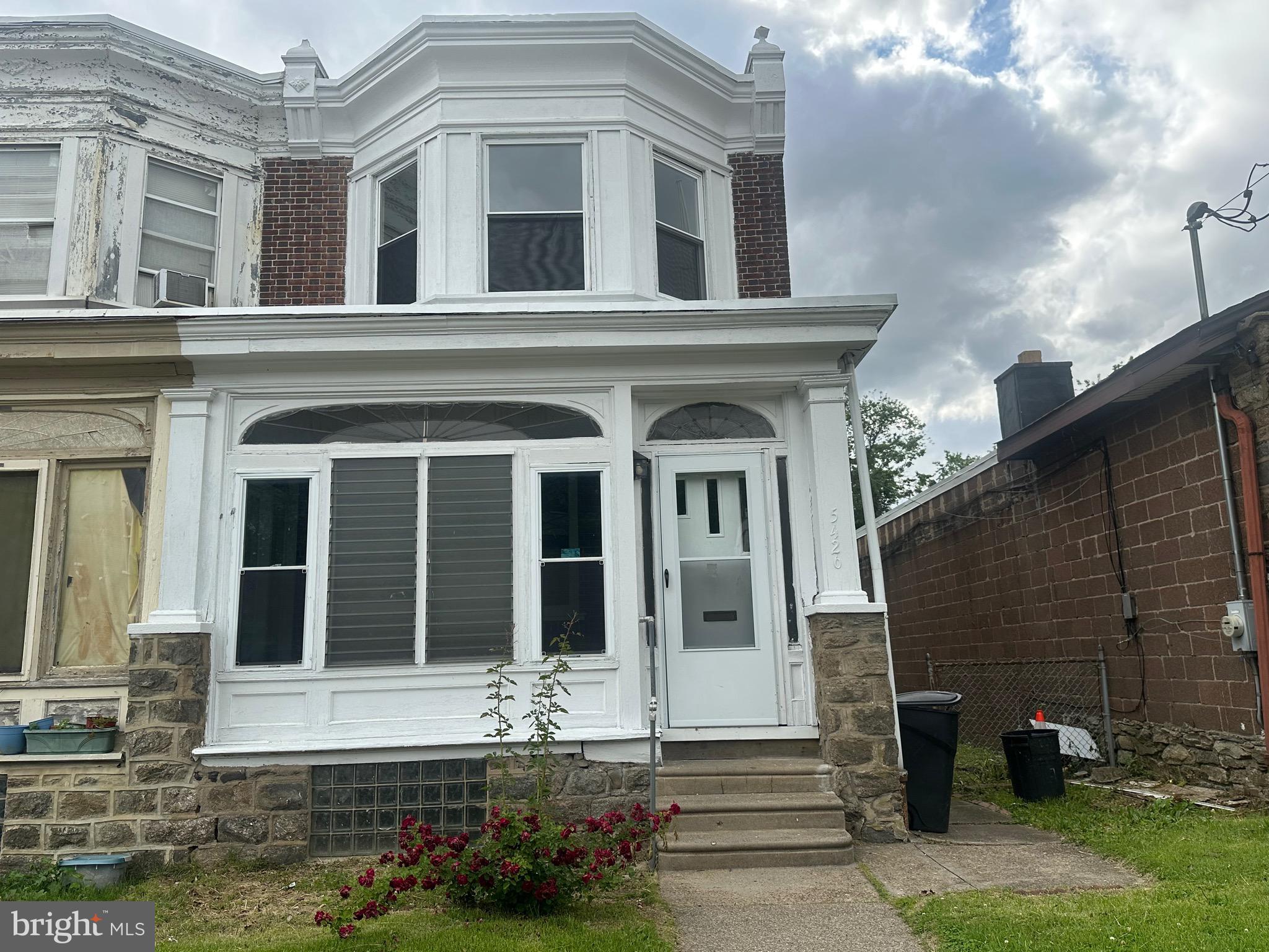 5426 North Front Street Philadelphia, PA 19120 - Photo 2 of 23 a front view of a house