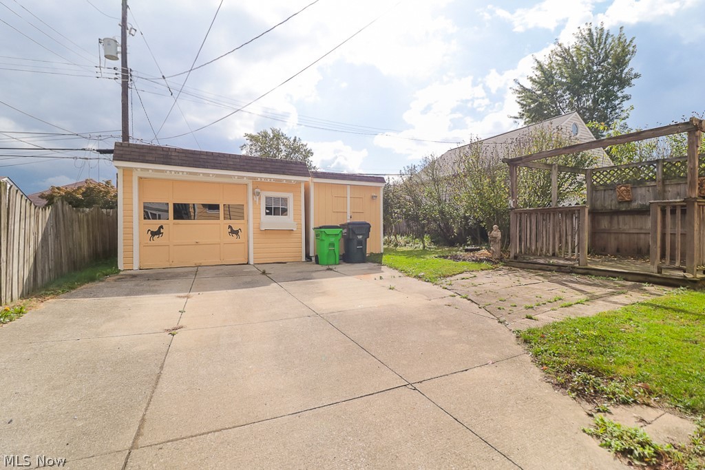 11436 Chester Road Cleveland, OH 44125 - Photo 25 of 26