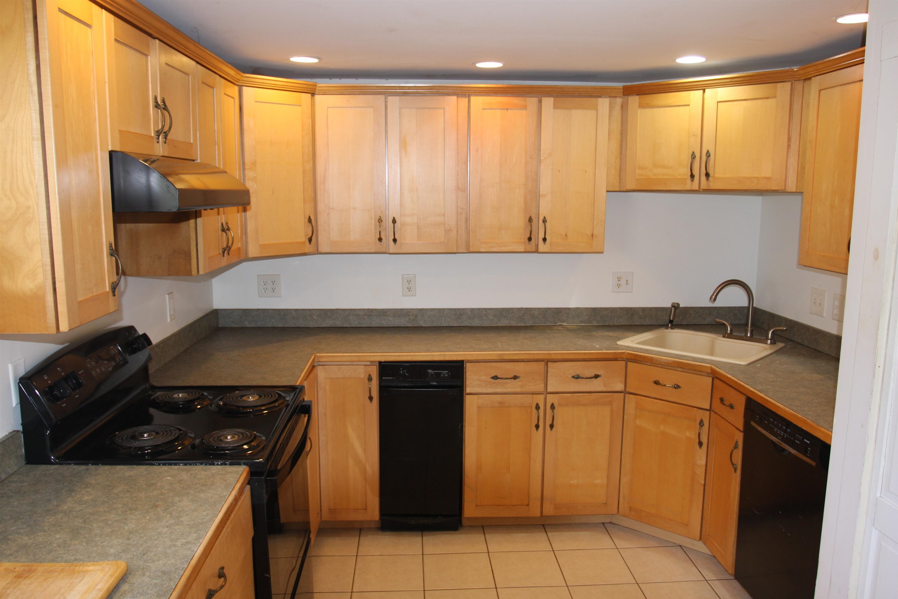 94 Portland Avenue, Unit 1 Dover, NH 03820 - Photo 16 of 19