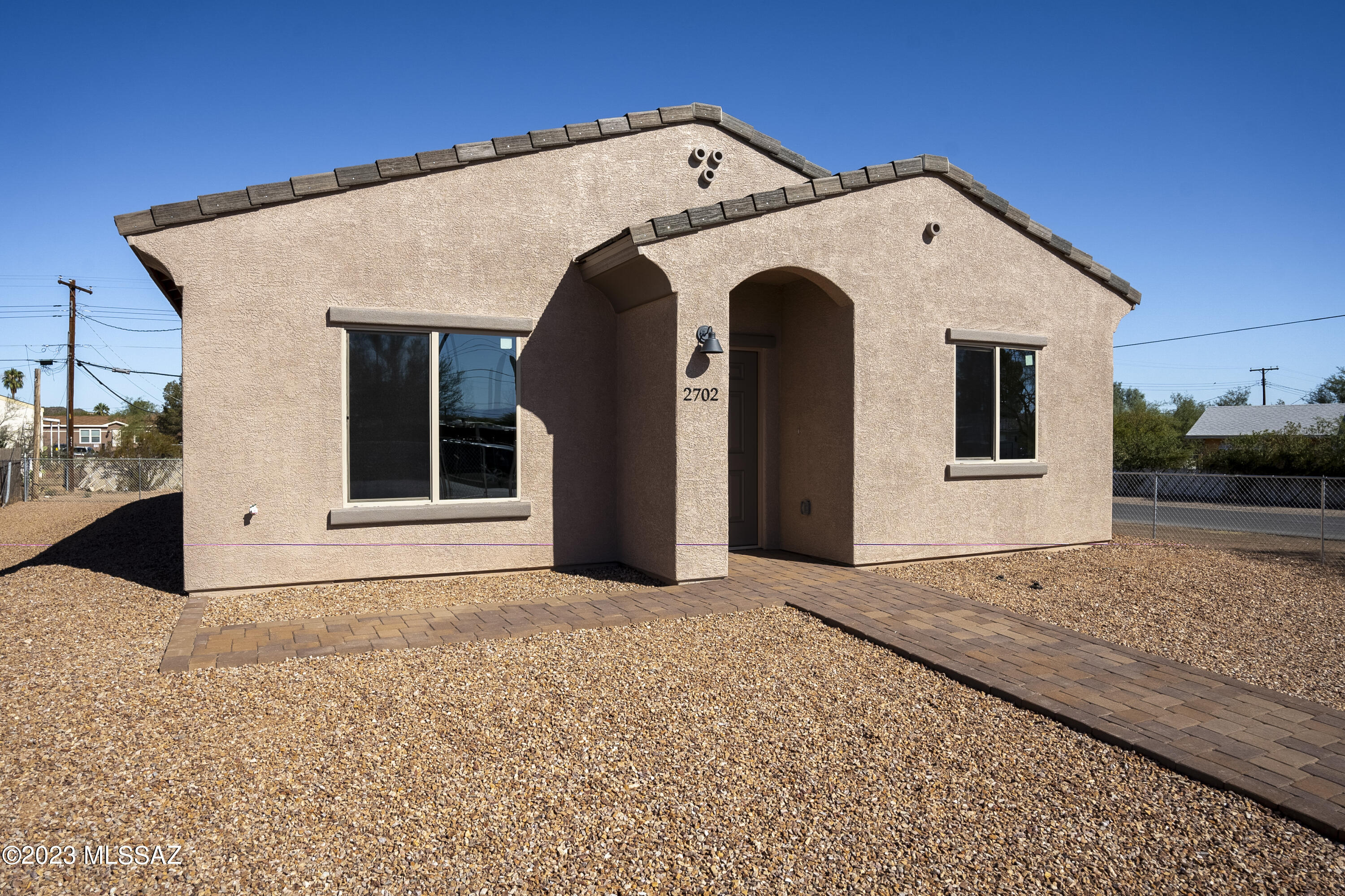 2702 West Roadrunner Road Tucson, AZ 85746 - Photo 1 of 50 Gallery Image 1