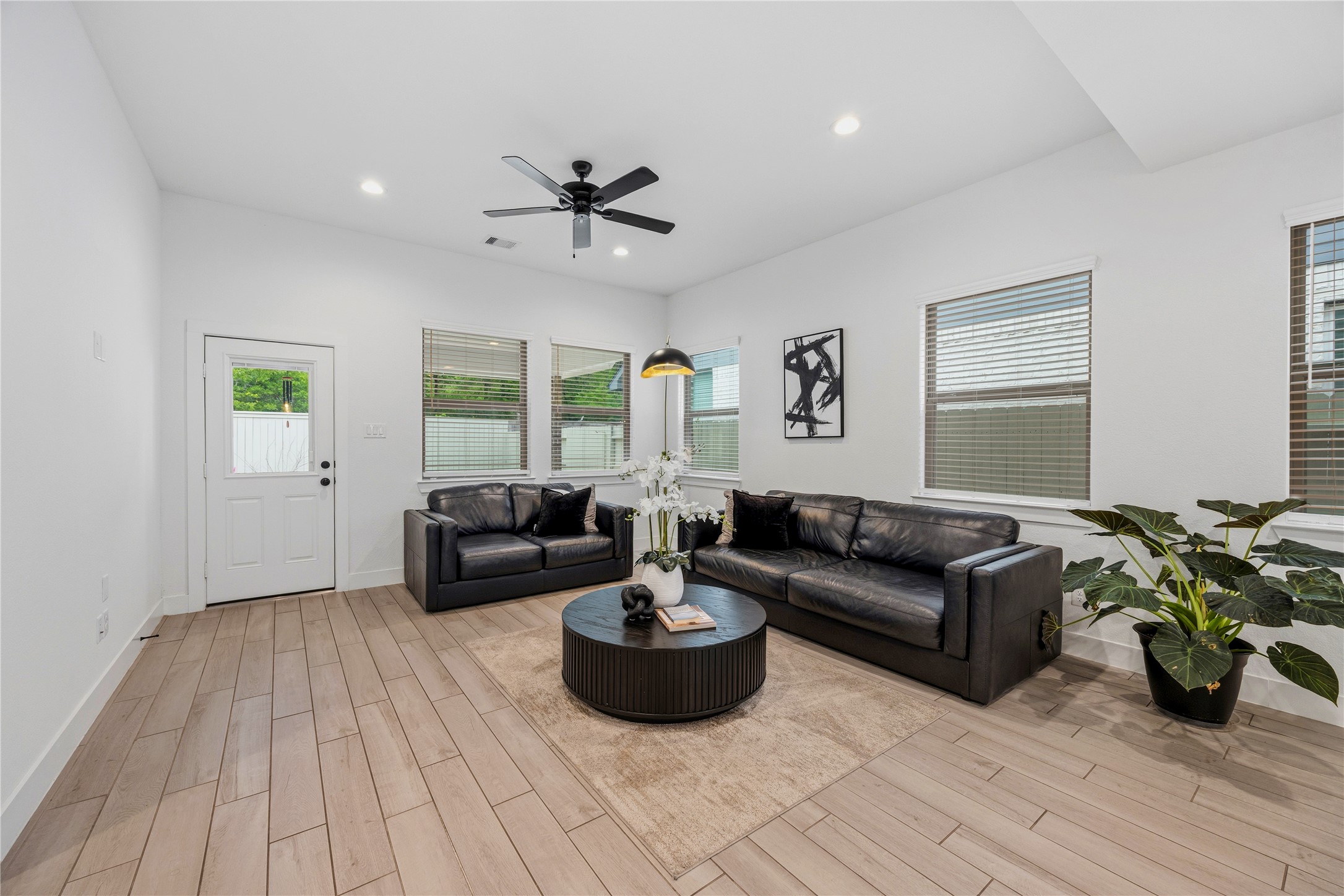 10636 Wild Chives Conroe, TX 77385 - Photo 10 of 29 a living room with furniture