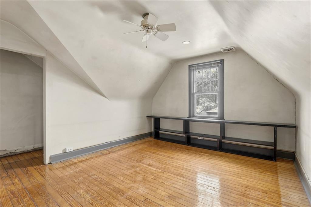 5928 Kentucky Avenue Pittsburgh, PA 15232 - Photo 32 of 40 a view of an empty room with a window