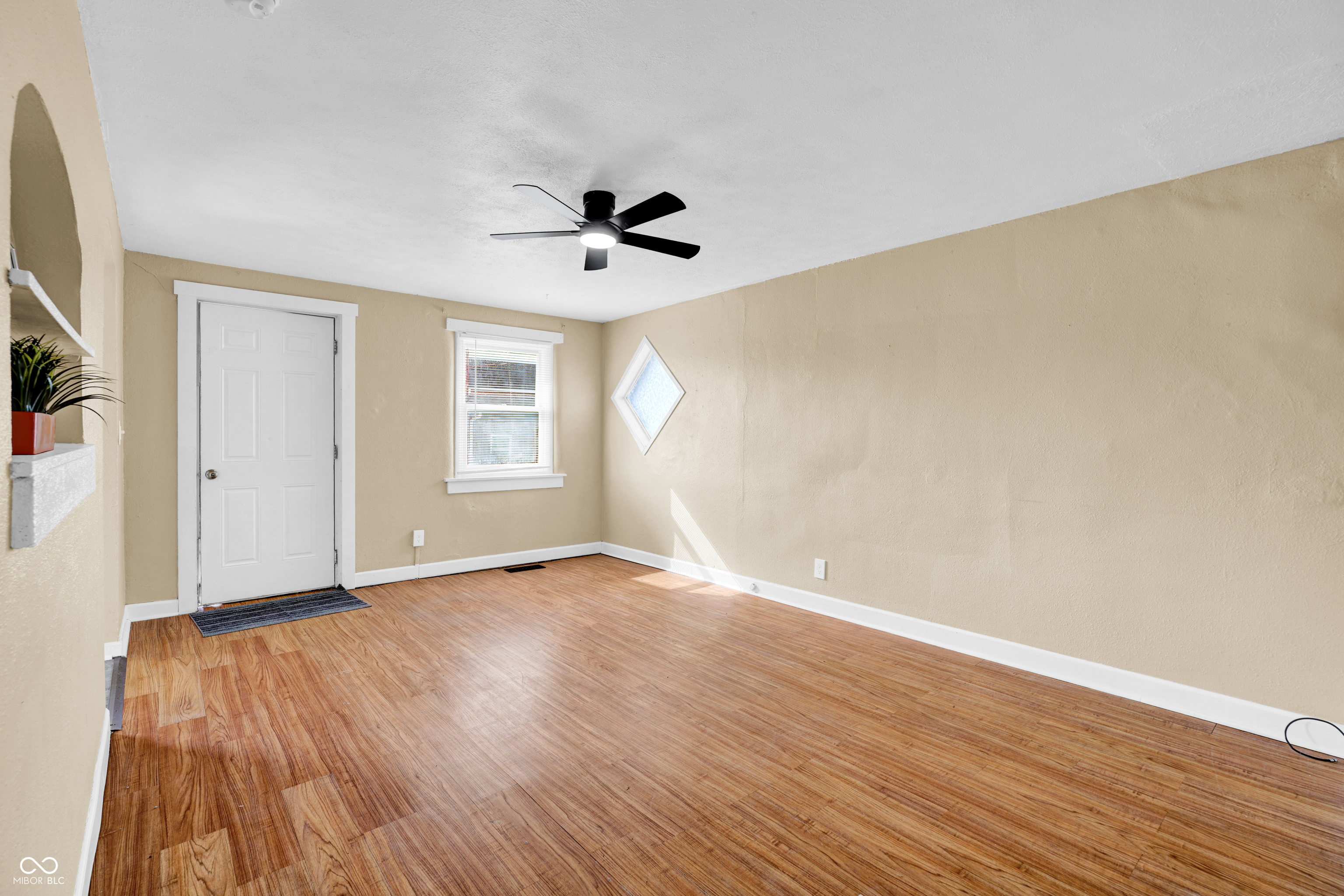 303 Hope Avenue Columbus, IN 47201 - Photo 15 of 25