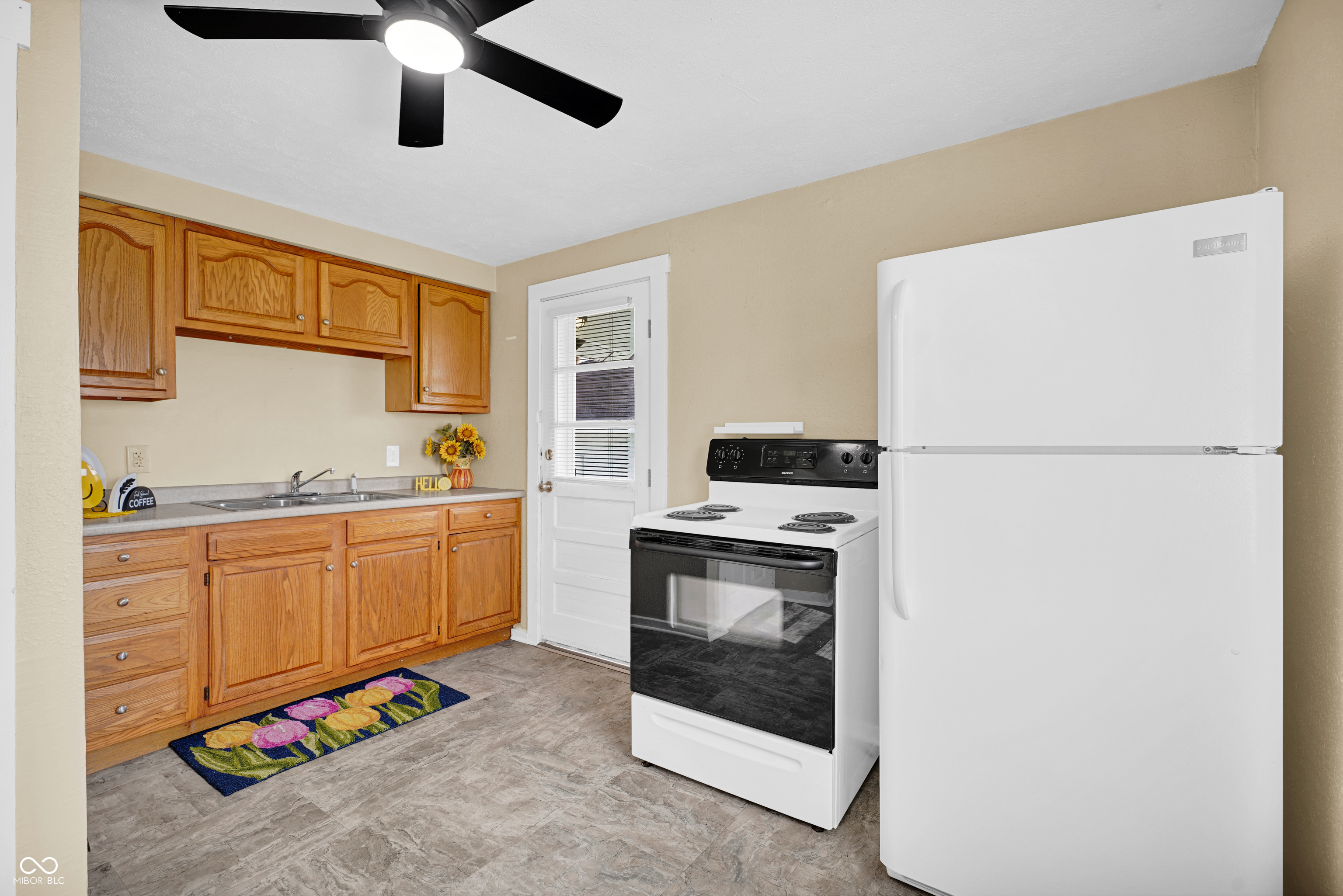 303 Hope Avenue Columbus, IN 47201 - Photo 16 of 25