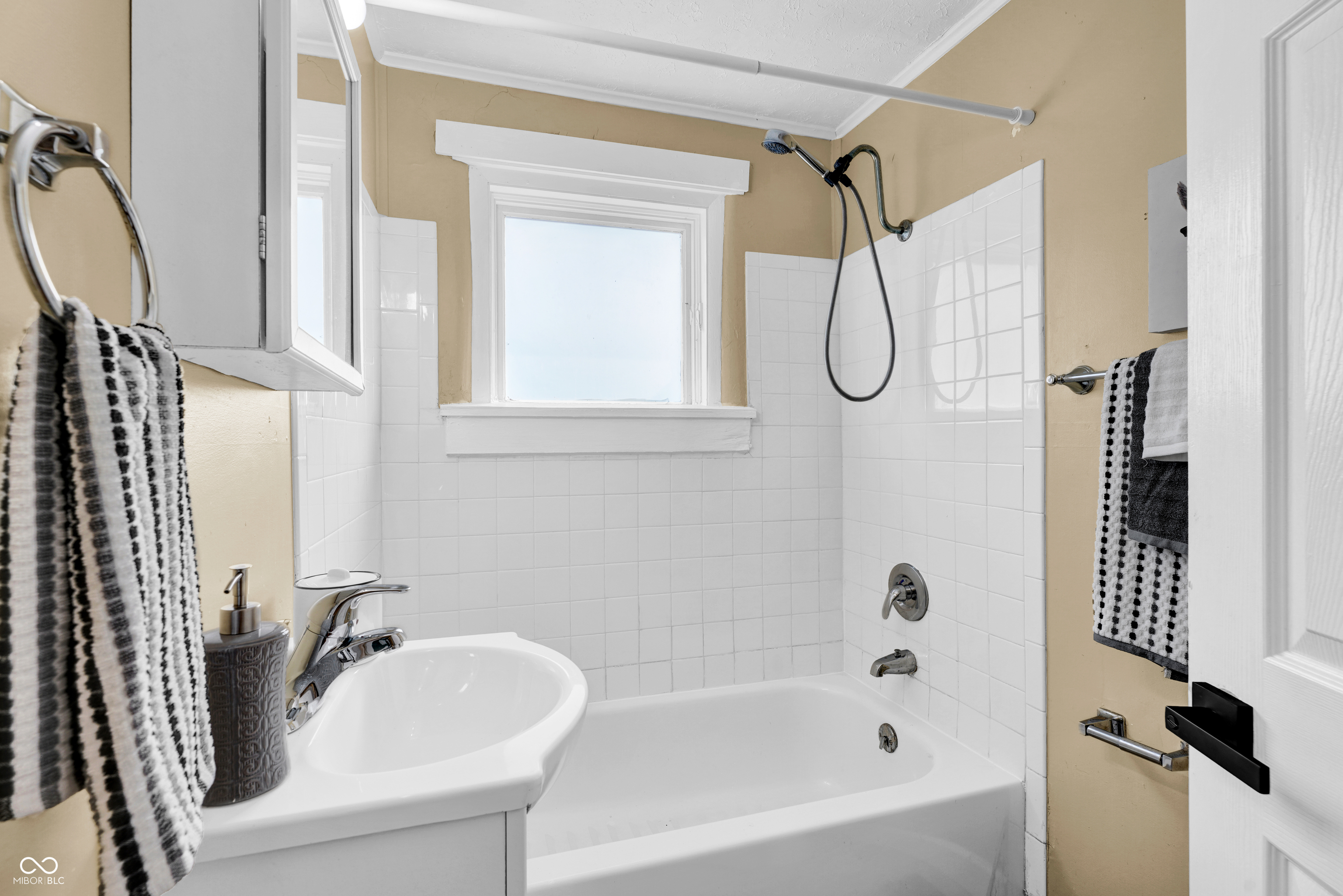 303 Hope Avenue Columbus, IN 47201 - Photo 21 of 25
