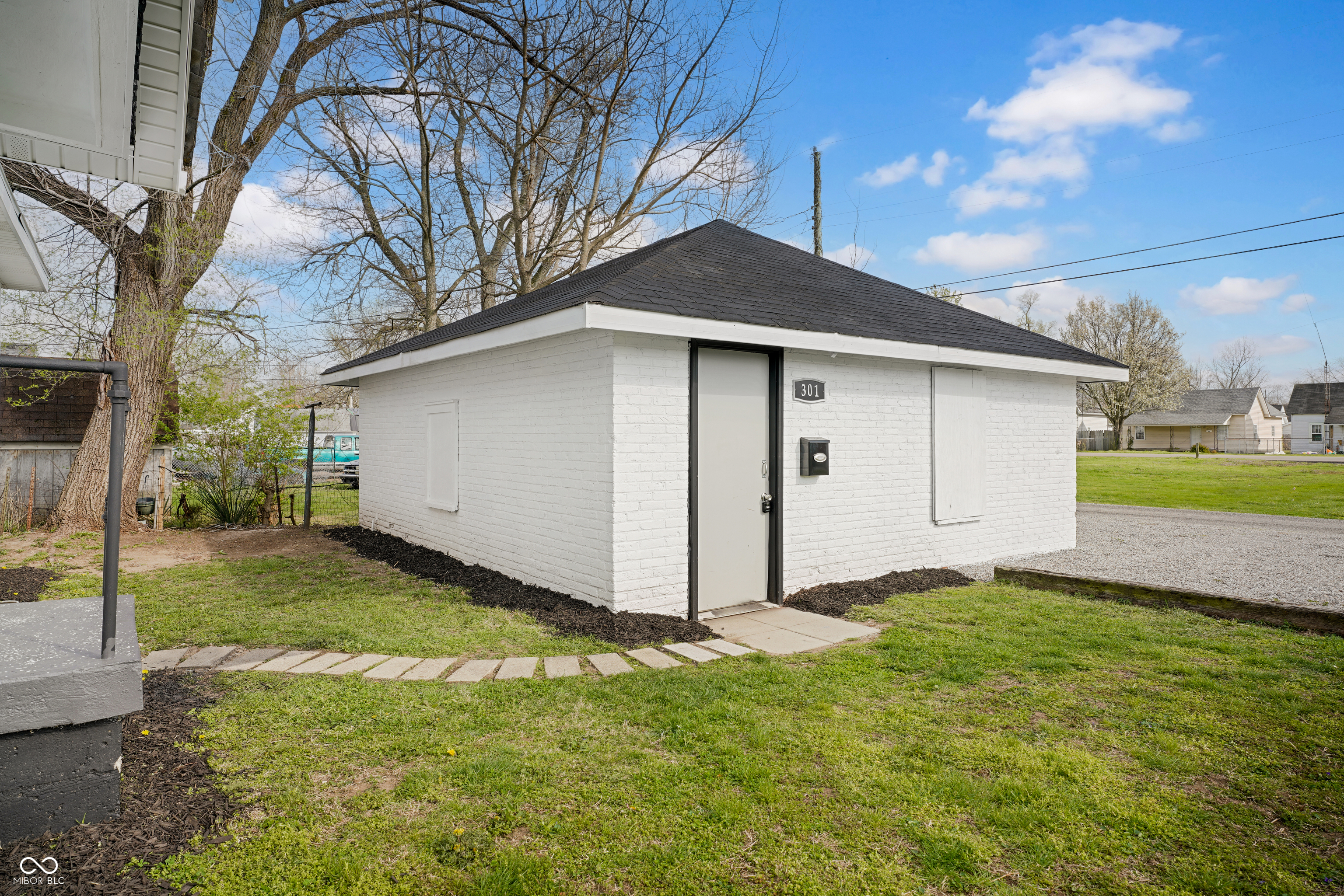 303 Hope Avenue Columbus, IN 47201 - Photo 24 of 25