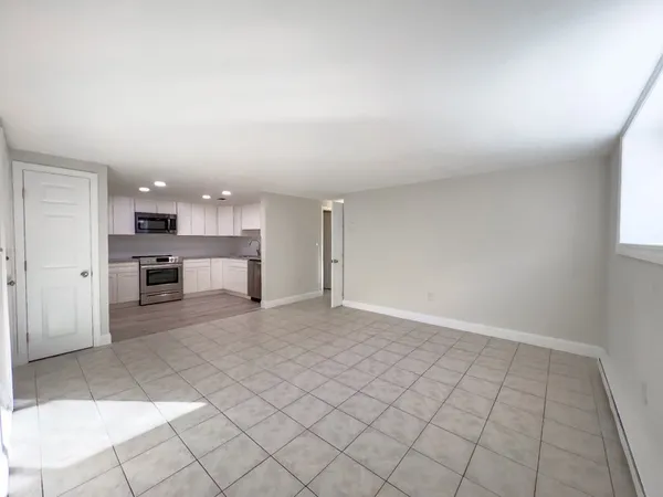 $2,400 | 592 American Legion Highway, Unit 3, Boston, MA 02131