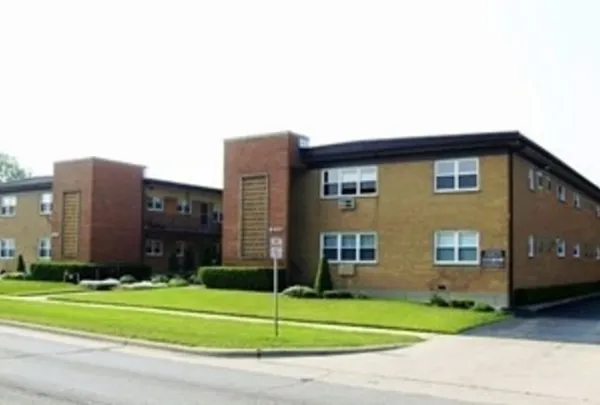 $1,280 | 8407 West Dempster Street, Unit 2B, Niles, IL 60714