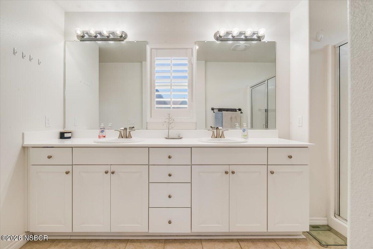 2212 Meridian Way Lompoc, CA 93436 - Photo 20 of 29 20 master bathroom