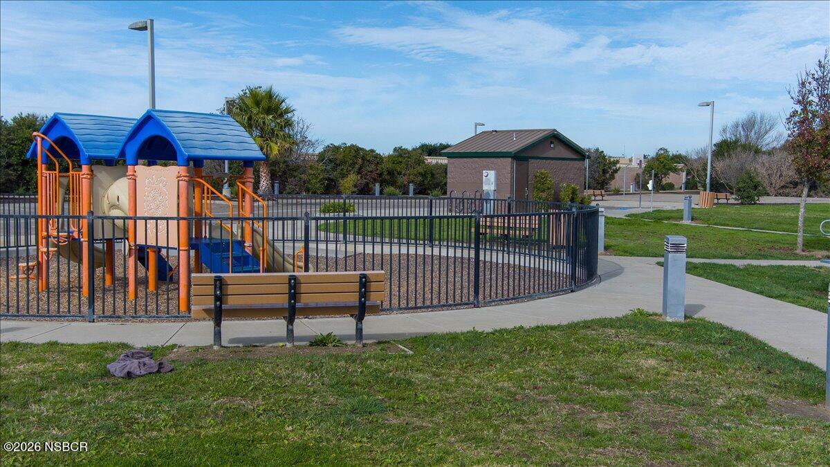 2212 Meridian Way Lompoc, CA 93436 - Photo 26 of 29 32-007_Community%20Park
