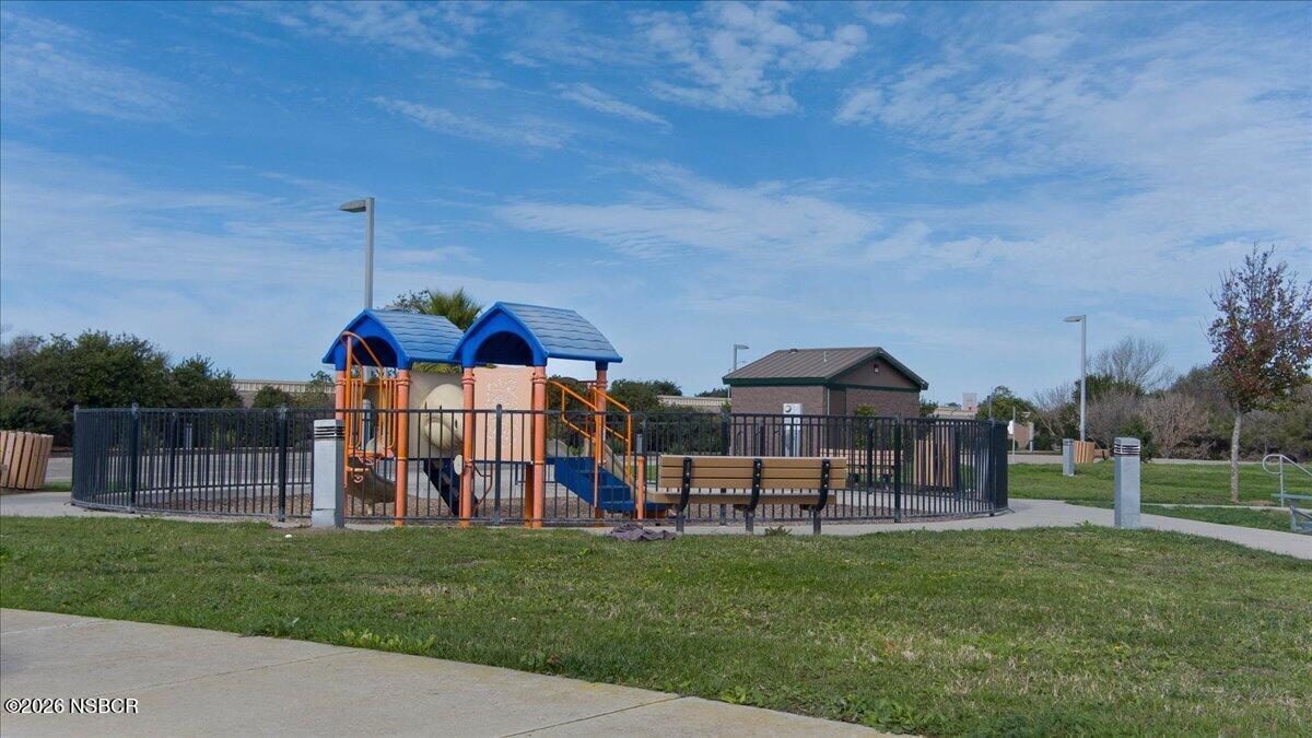 2212 Meridian Way Lompoc, CA 93436 - Photo 29 of 29 Play ground