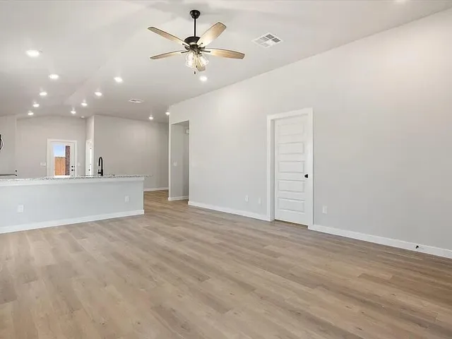 $2,095 | 2304 Abbeville Avenue, Wolfforth, TX 79382