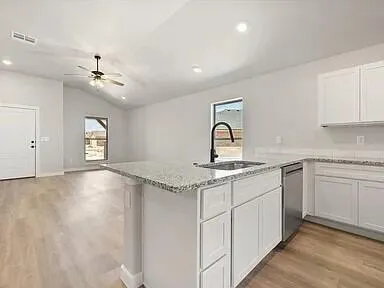 $2,095 | 2304 Abbeville Avenue, Wolfforth, TX 79382