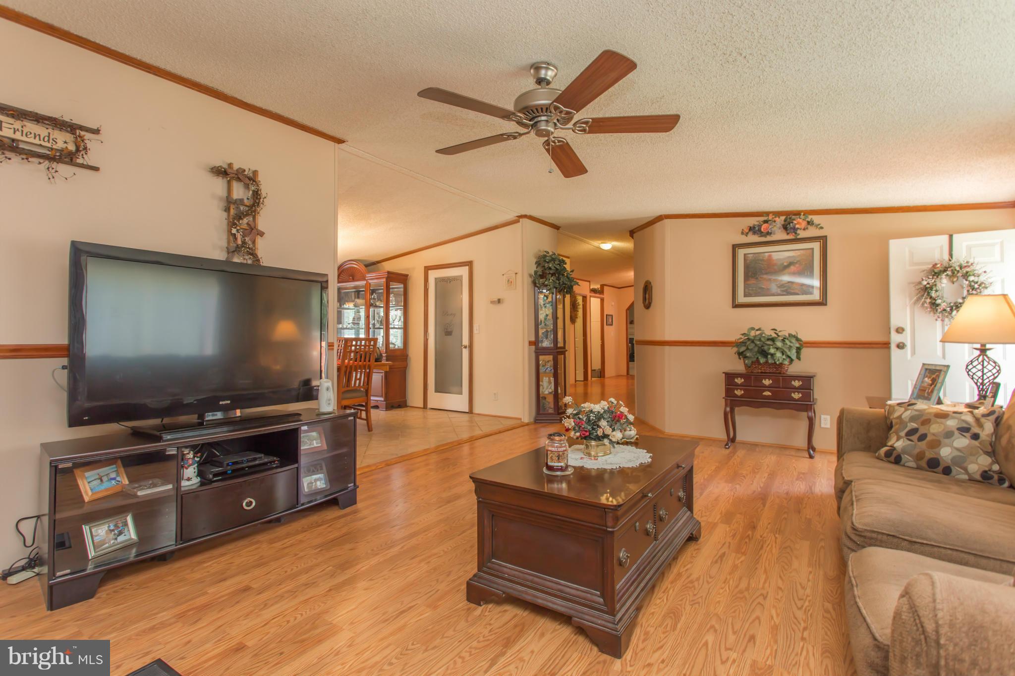 8372 Pumpkin Neck Road King George, VA 22485 - Photo 7 of 19 Living Room