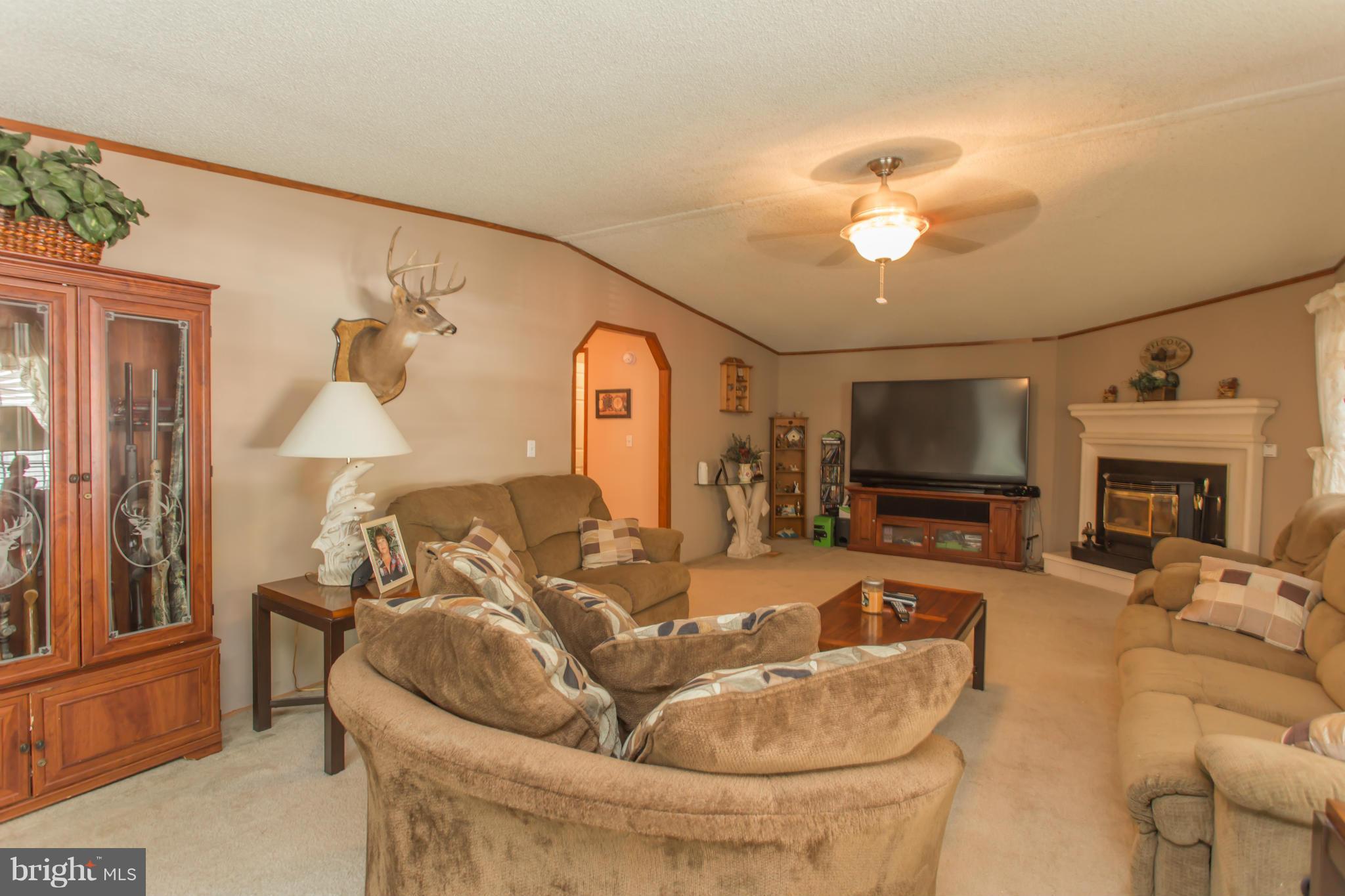 8372 Pumpkin Neck Road King George, VA 22485 - Photo 9 of 19 Family Room