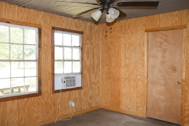 a close view of door