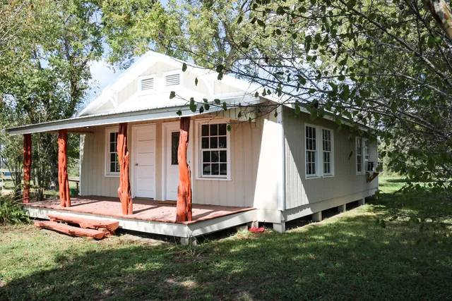 $1,200 | 6803 Highway 105, Navasota, TX 77868