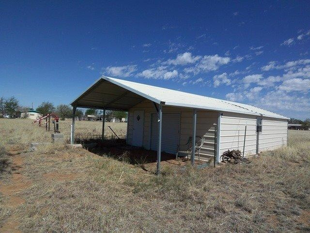 2730 Belvedere Road Levelland, TX 79336 - Photo 10 of 10 Garage or Shop