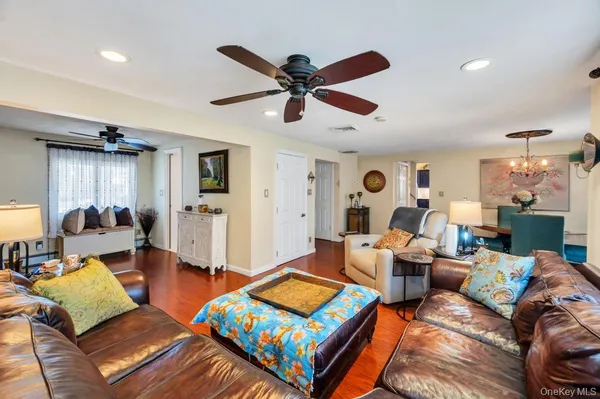 $589,000 | 11 Biscayne Drive, Selden, NY 11784