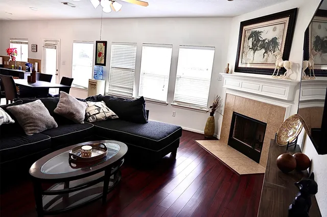 $4,500 | 6426 Star Shadow Lane, Houston, TX 77066