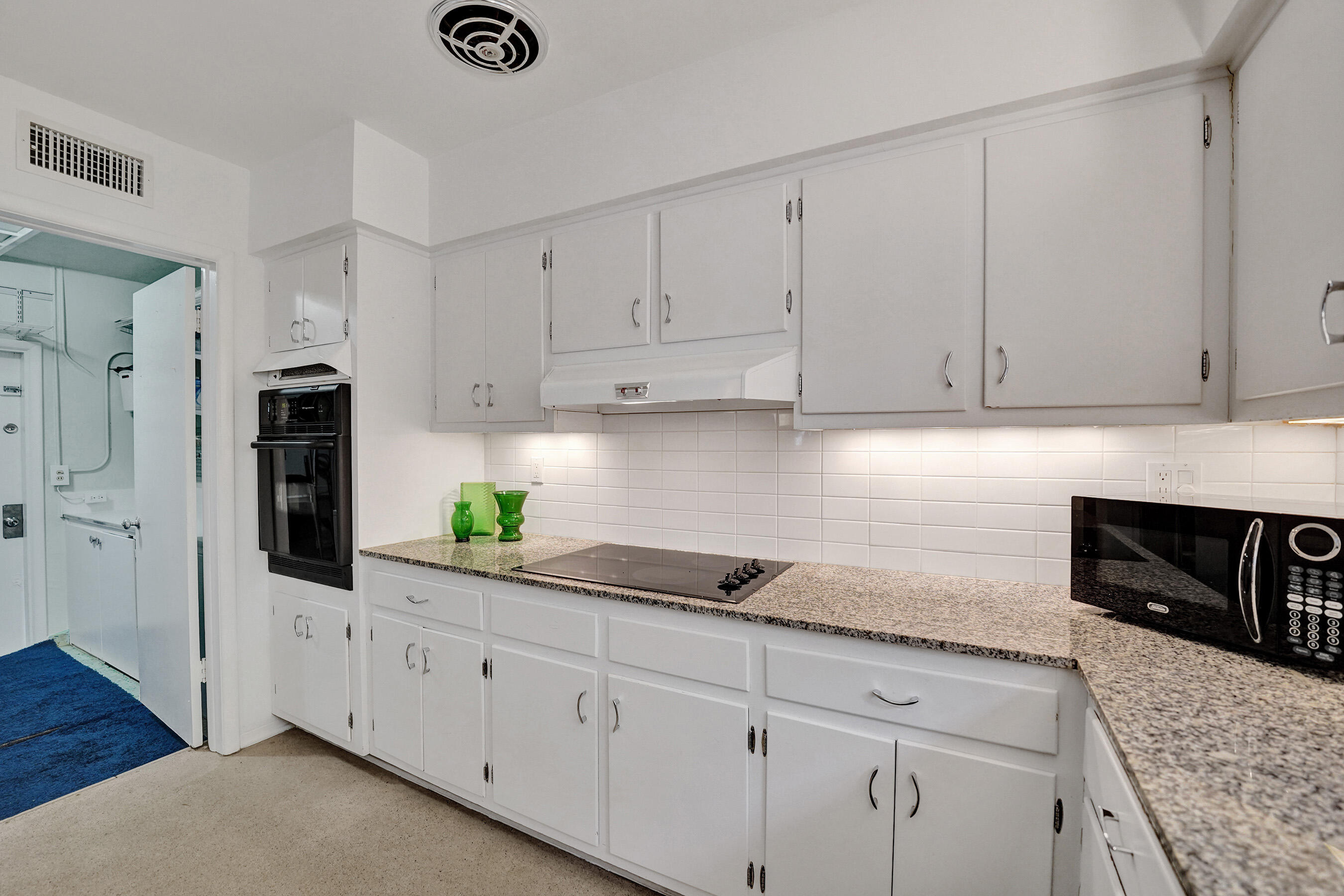 3113 Hollywood Boulevard Hollywood, FL 33021 - Photo 24 of 46 DSC01829