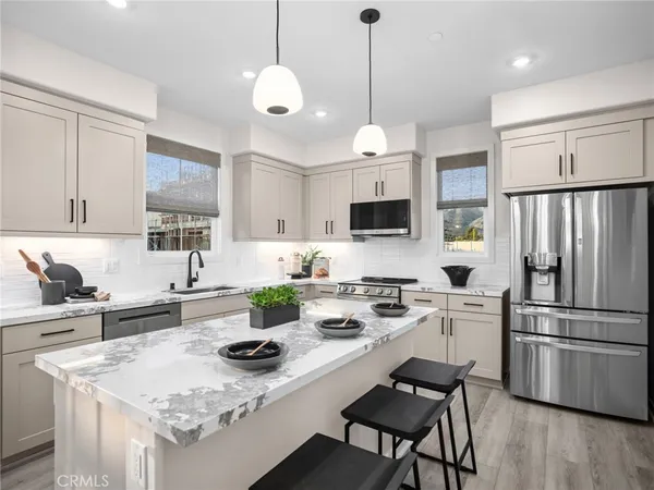 $720,990 | 733 East Rte 66, Glendora, CA 91740