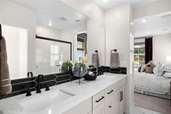 $720,990 | 733 East Rte 66, Glendora, CA 91740