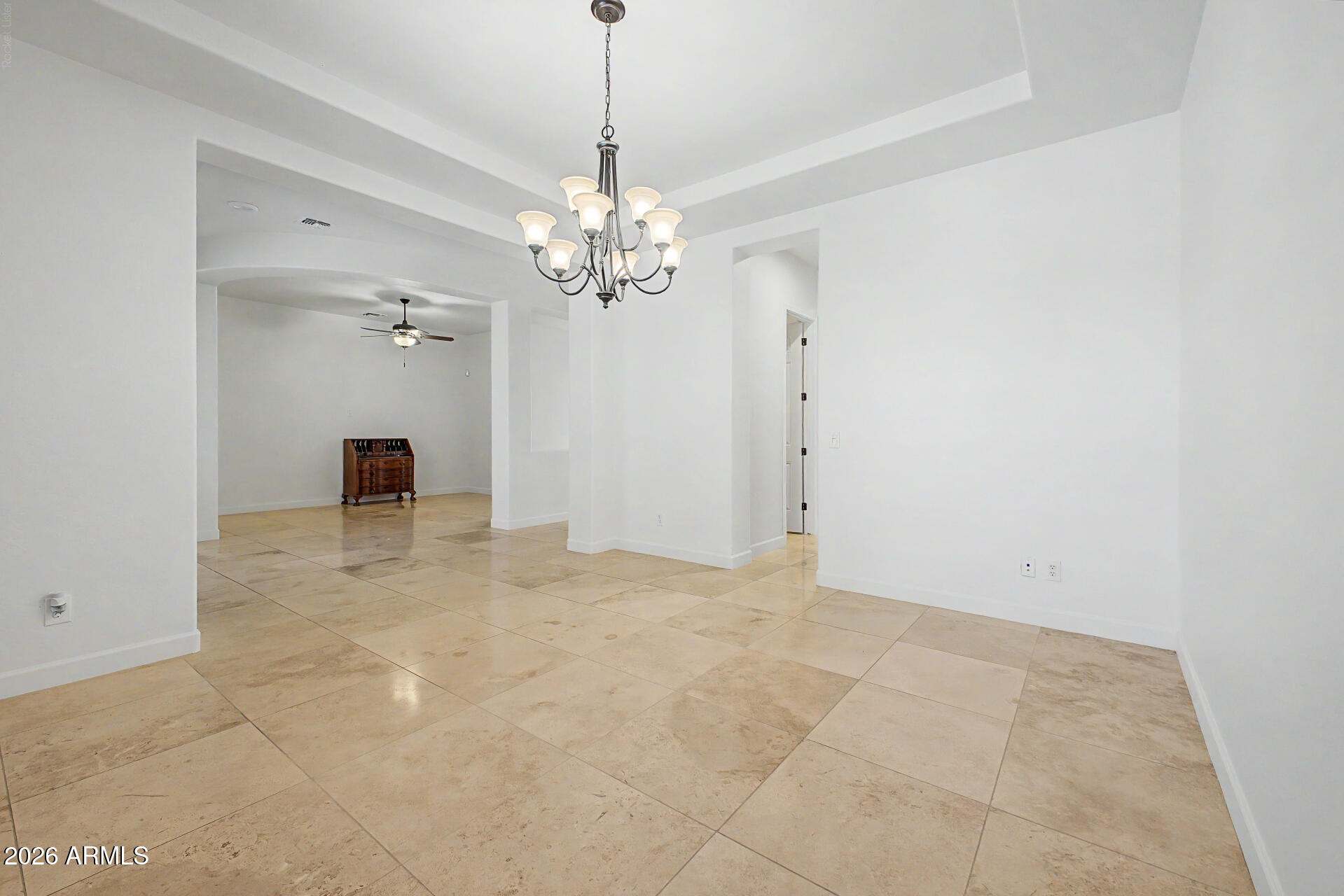 3139 East Harwell Road Phoenix, AZ 85042 - Photo 6 of 88 06 - Harwell