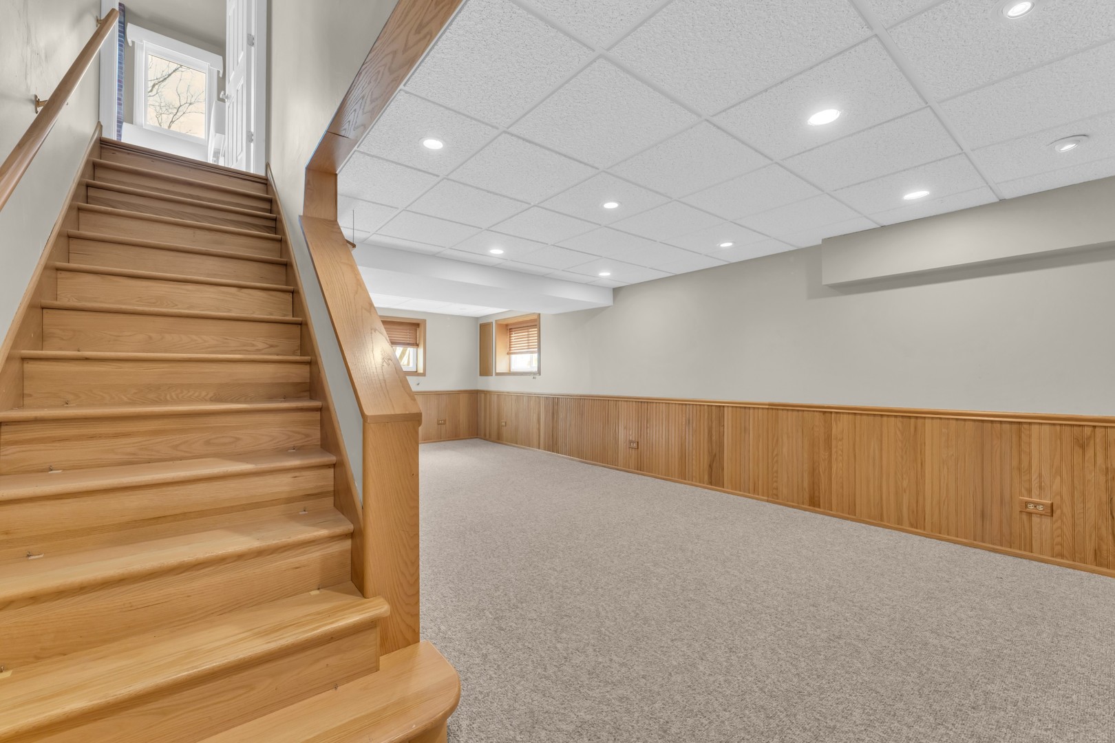 6063 Morningside Court Gurnee, IL 60031 - Photo 37 of 58 a view of entryway