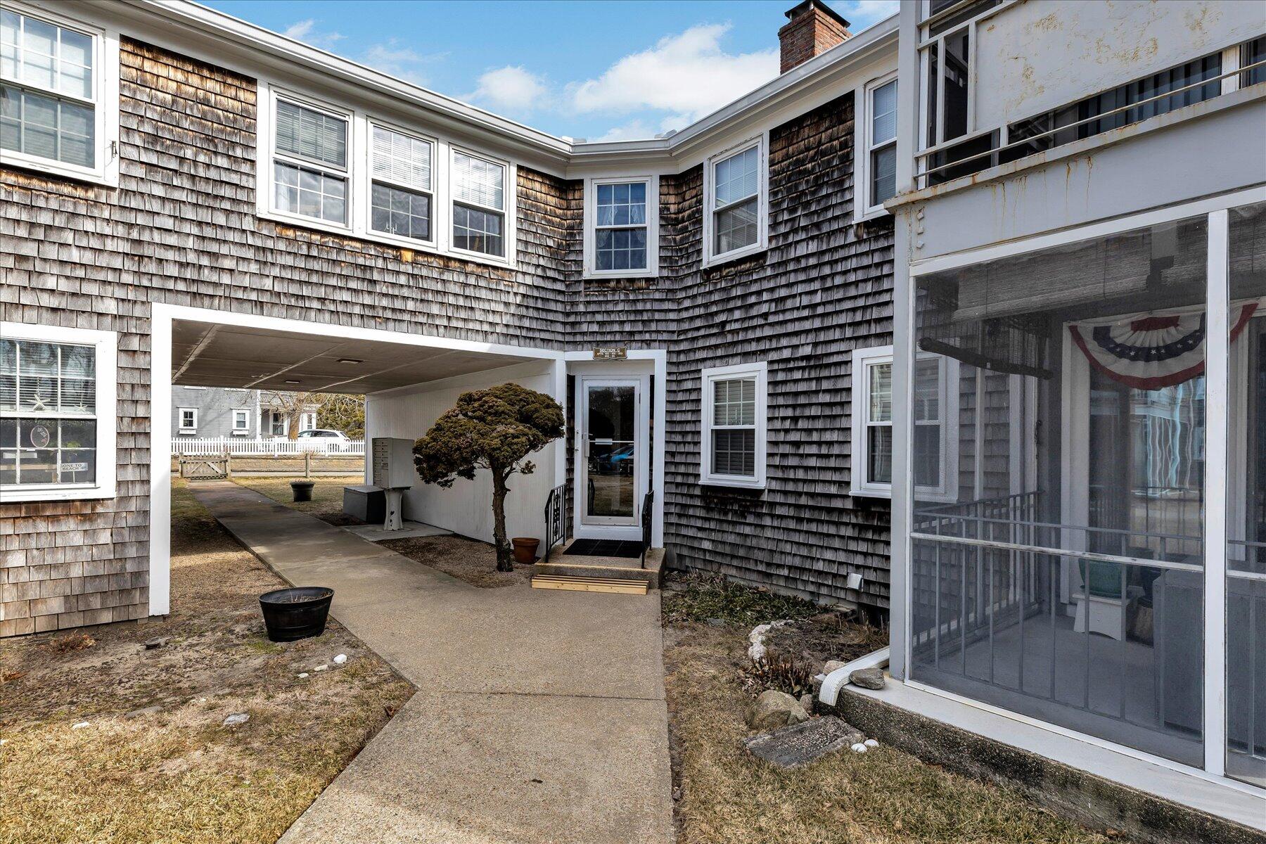 221 Upper County Road, Unit 203 Dennis Port, MA 02639 - Photo 4 of 30 01-Y1A4202