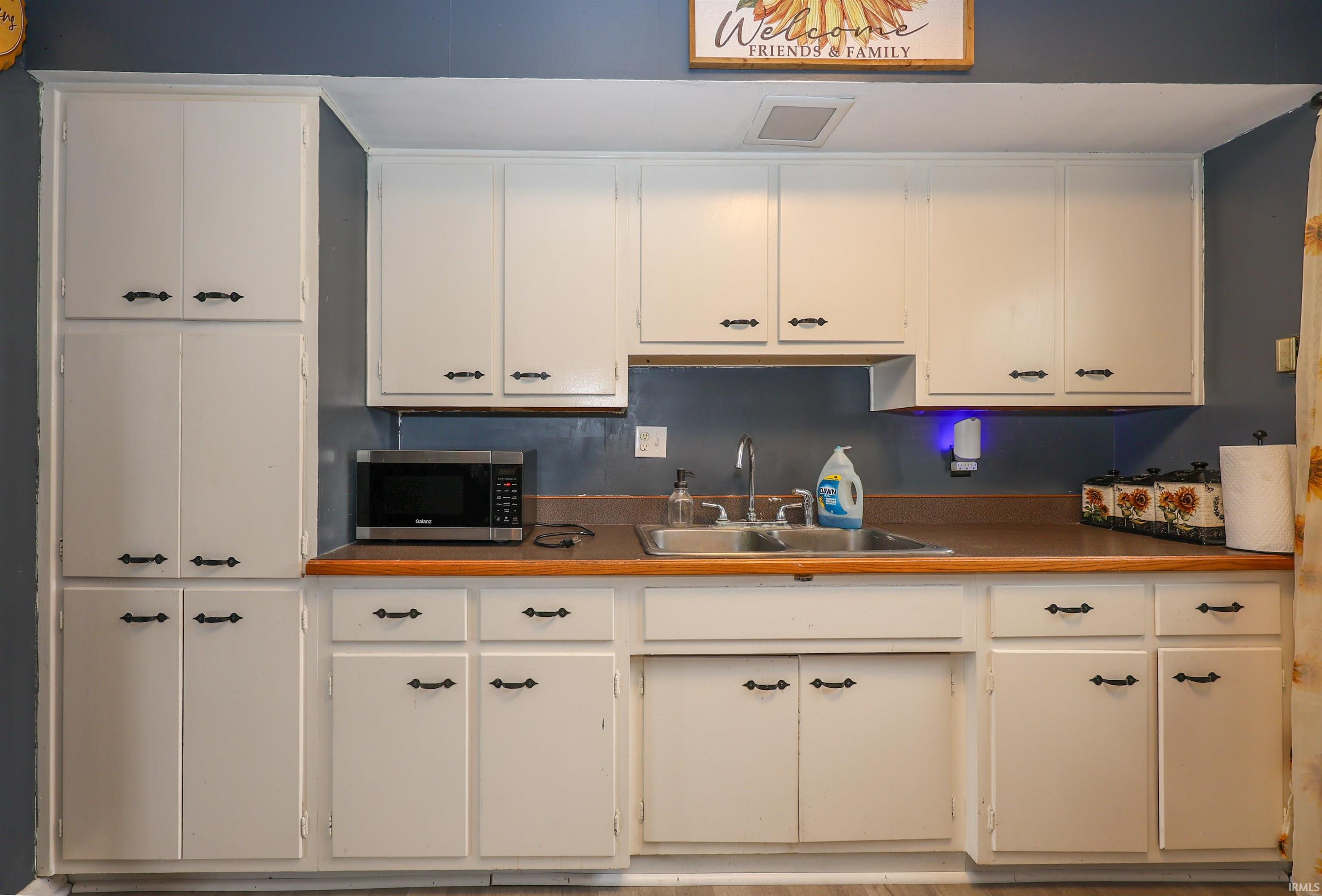 428 Drake Road Kendallville, IN 46755 - Photo 11 of 34