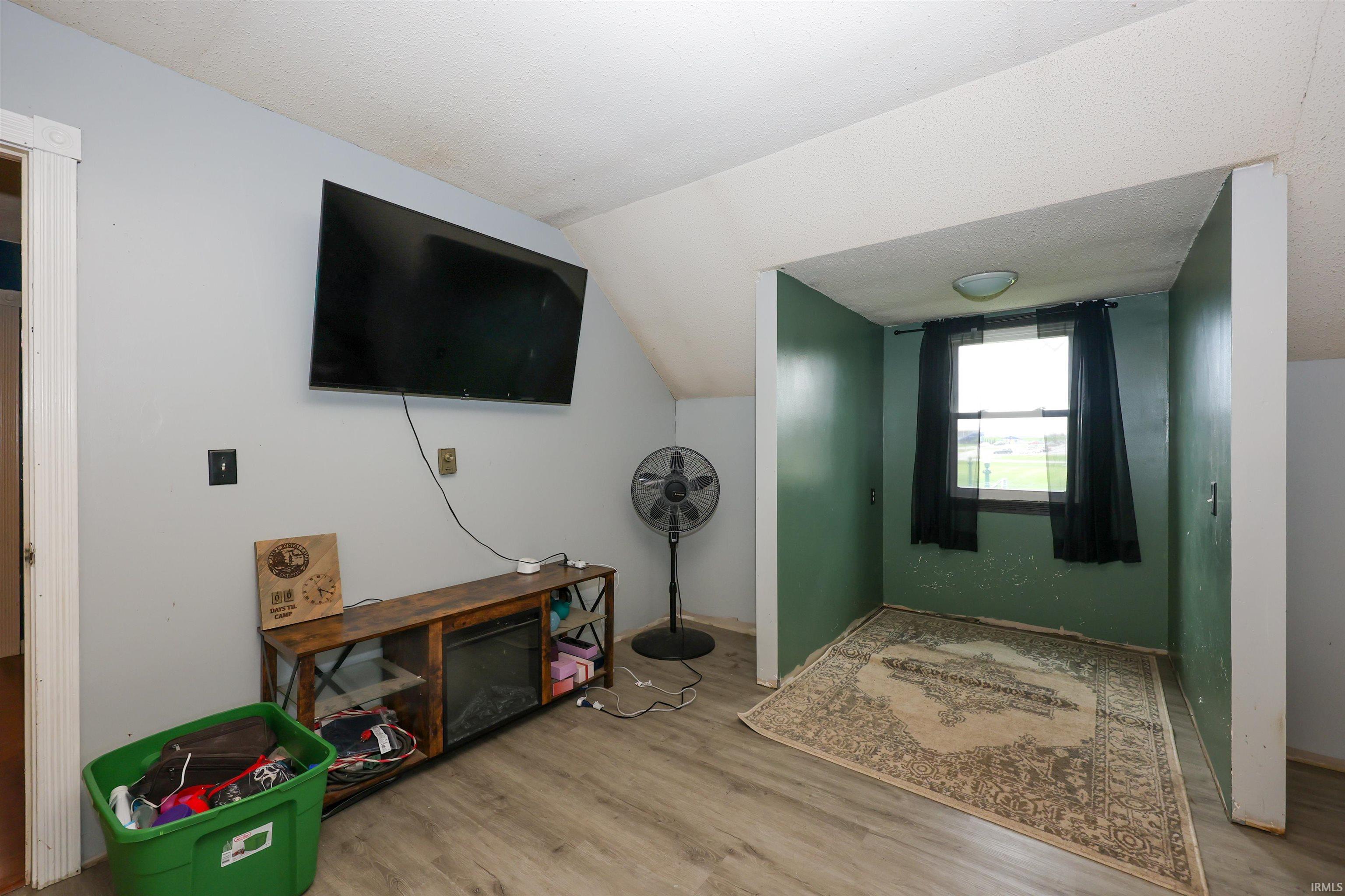 428 Drake Road Kendallville, IN 46755 - Photo 20 of 34