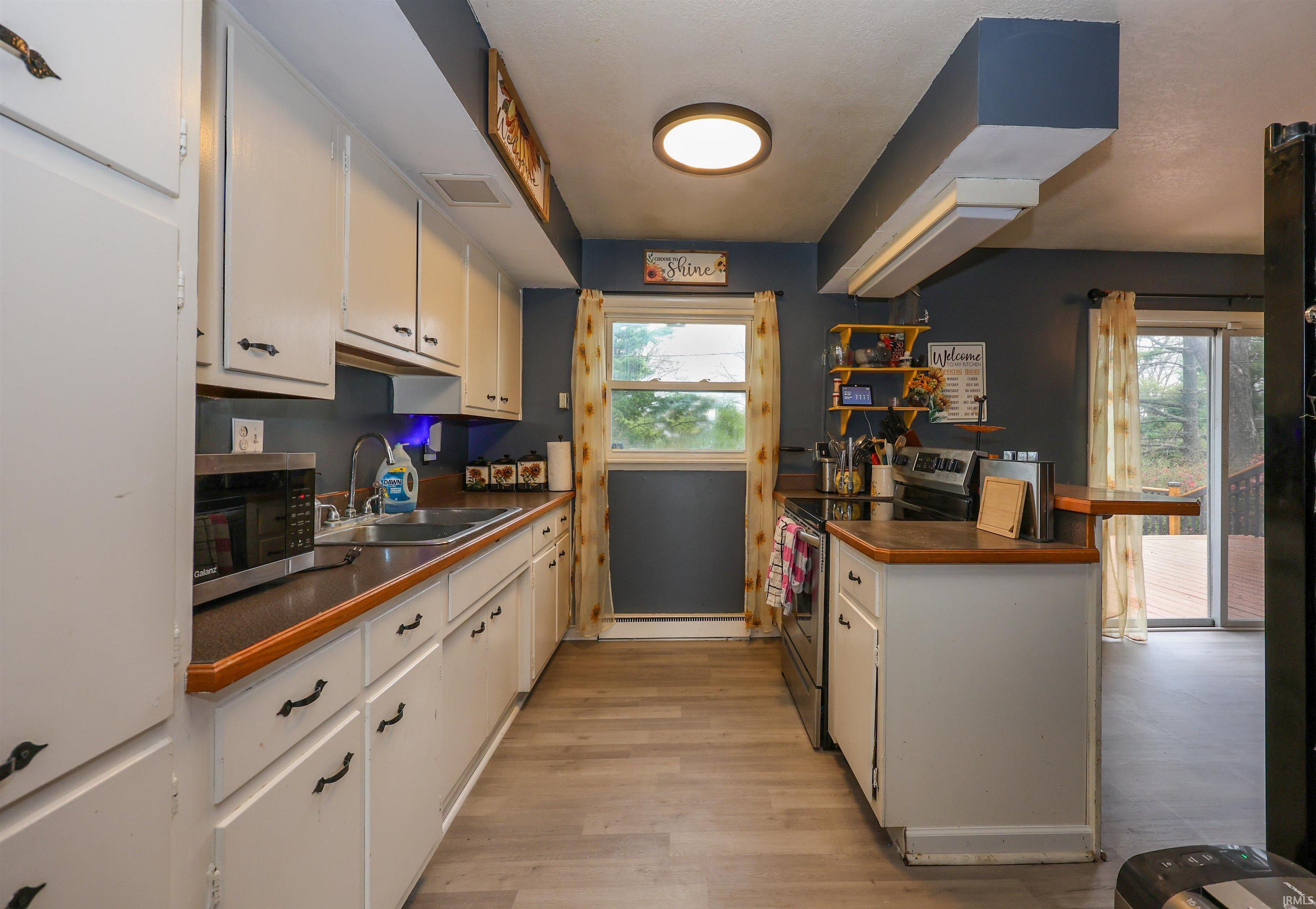 428 Drake Road Kendallville, IN 46755 - Photo 9 of 34