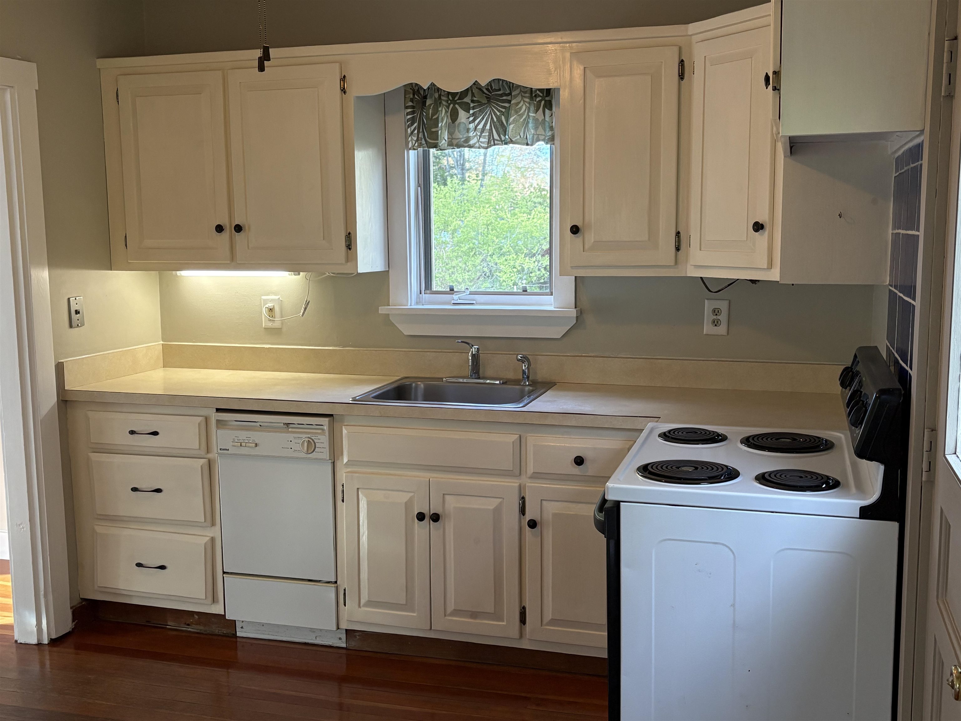 80 St Laurent Street Epping, NH 03042 - Photo 8 of 23