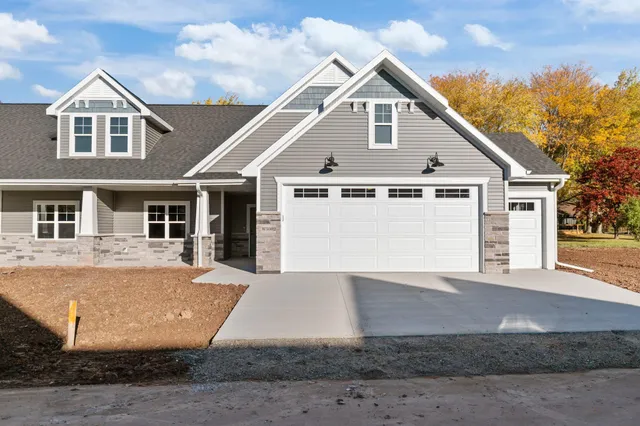 $450,000 | W5002 Cottage Lane, Sherwood, WI 54169