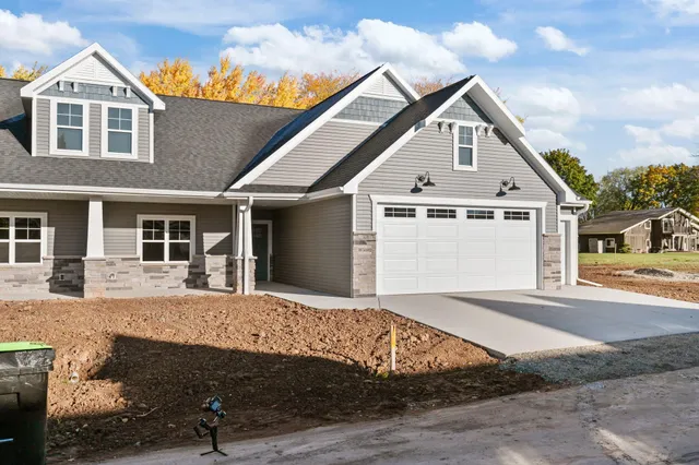 $450,000 | W5002 Cottage Lane, Sherwood, WI 54169