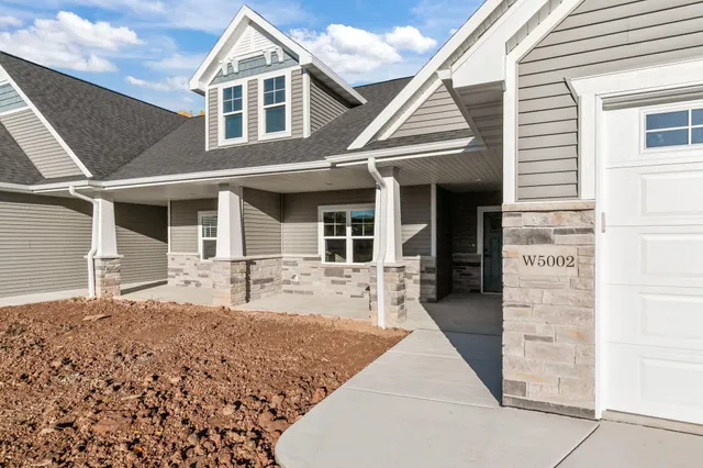 $450,000 | W5002 Cottage Lane, Sherwood, WI 54169