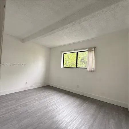 $1,895 | 1125 South Flagler Avenue, Unit 520, Pompano Beach, FL 33060