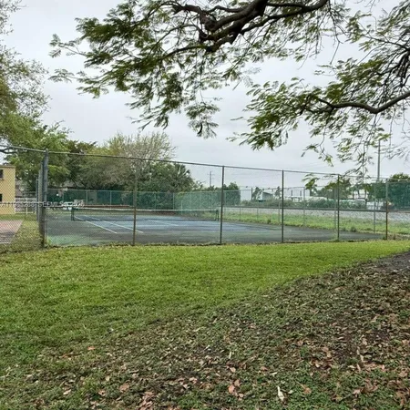 $1,895 | 1125 South Flagler Avenue, Unit 520, Pompano Beach, FL 33060